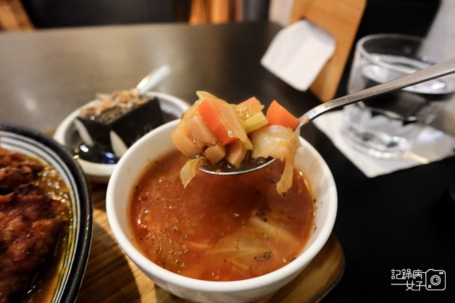 28台北車站大同羅本家咖哩蔬菜羅宋湯.jpg