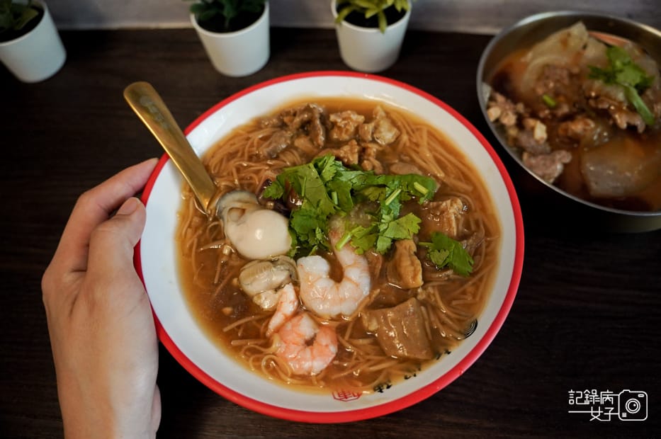 12台北內湖麵線陳專業麵線內湖創始總店五福麵線海鮮麵線肉圓.jpg