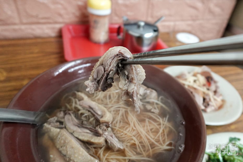 20台北信義市政府鴨肉謝當歸鴨麵線油麵乾麵脆腸下水湯.jpg