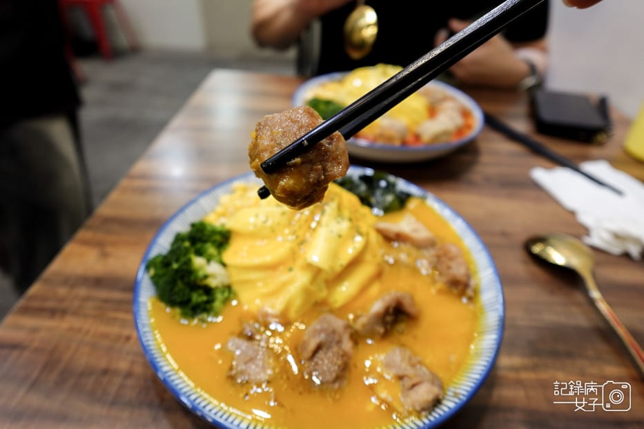 19大安梧貳WUERFOODS歐姆蛋包飯美式肉丸南瓜咖哩飯免費續飯.jpg