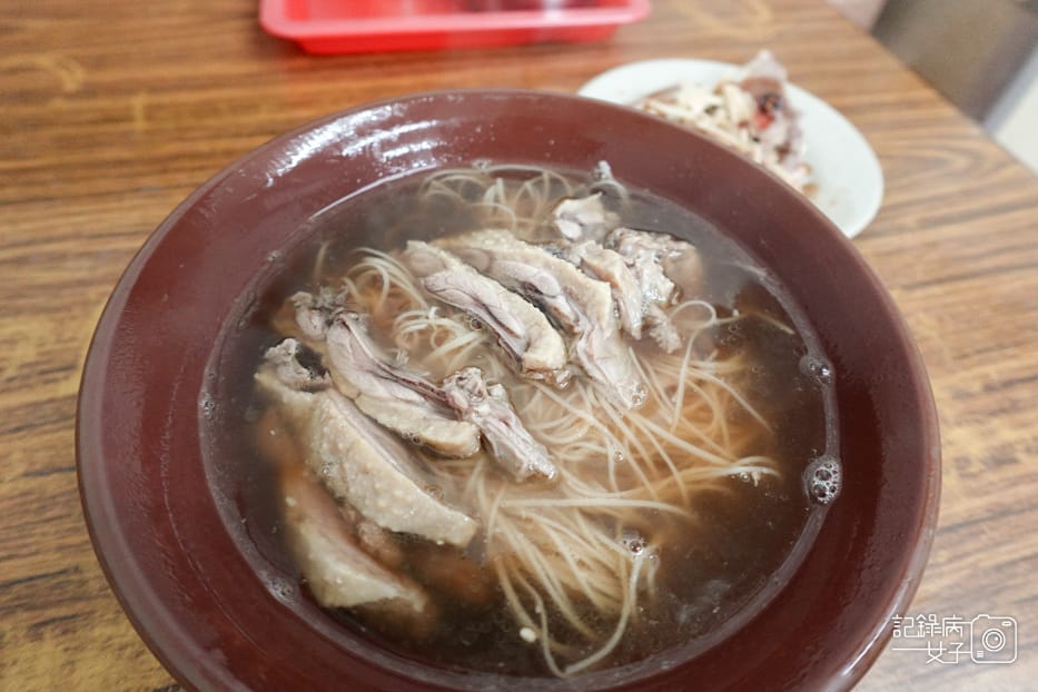 15台北信義市政府鴨肉謝當歸鴨麵線油麵乾麵脆腸下水湯.jpg