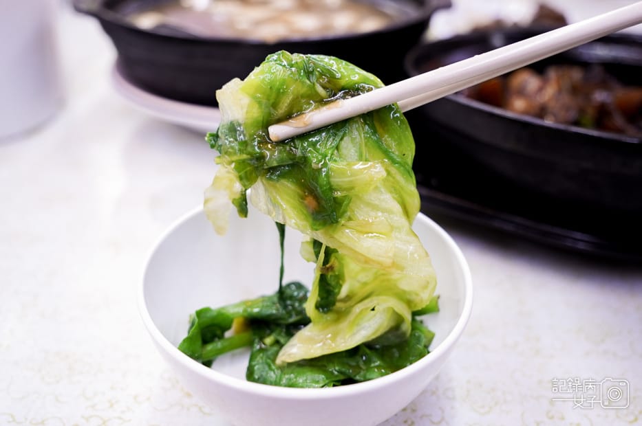 33新記肉骨茶藥膳干鍋砂鍋肉骨茶椰子布丁燜鳳爪榴槤霜淇淋.jpg 33新記肉骨茶藥膳干鍋砂鍋肉骨茶椰子布丁燜鳳爪榴槤霜淇淋.jpg