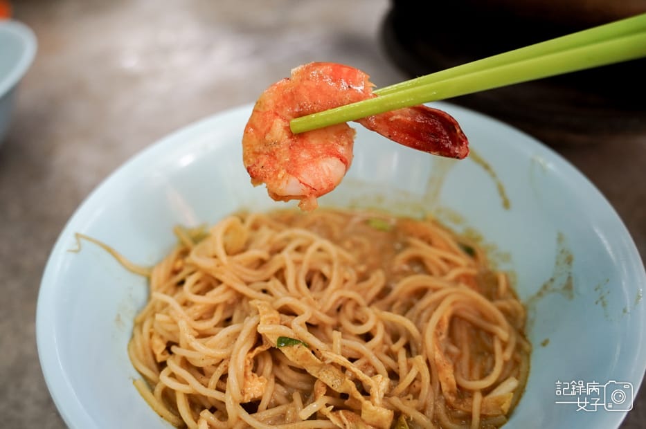 20沙巴Yee Fung怡豐茶室叻沙王干撈面加央面包咖椰吐司.jpg 20沙巴Yee Fung怡豐茶室叻沙王干撈面加央面包咖椰吐司.jpg