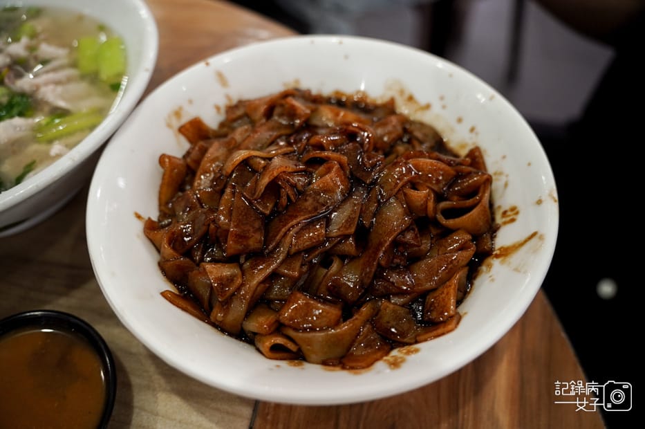 20家香生肉面Kedai Kopi Jia Siang干捞生肉麵炒粿條河粉.jpg