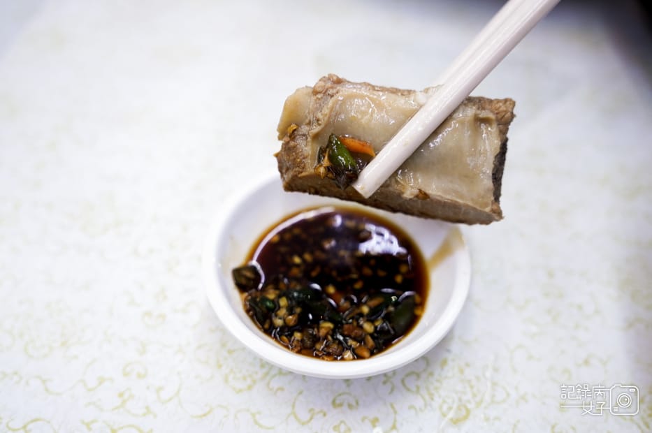 20新記肉骨茶藥膳干鍋砂鍋肉骨茶椰子布丁燜鳳爪榴槤霜淇淋.jpg 20新記肉骨茶藥膳干鍋砂鍋肉骨茶椰子布丁燜鳳爪榴槤霜淇淋.jpg