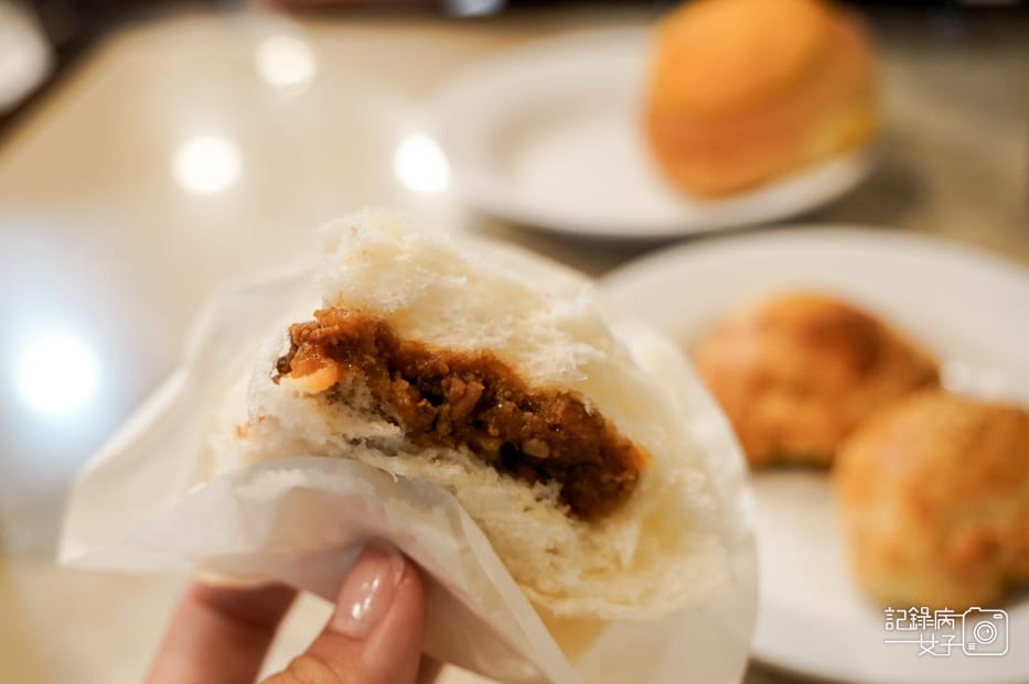 22亞庇瓊萬興肉包Keng Wan Hing菠蘿包叉燒包咖哩餃.jpg