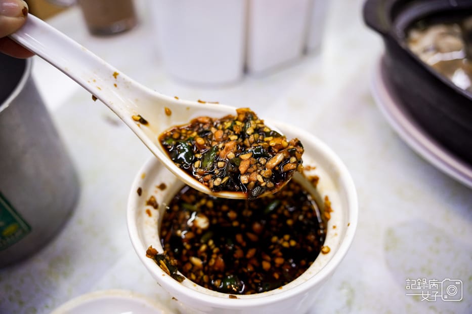 19新記肉骨茶藥膳干鍋砂鍋肉骨茶椰子布丁燜鳳爪榴槤霜淇淋.jpg 19新記肉骨茶藥膳干鍋砂鍋肉骨茶椰子布丁燜鳳爪榴槤霜淇淋.jpg