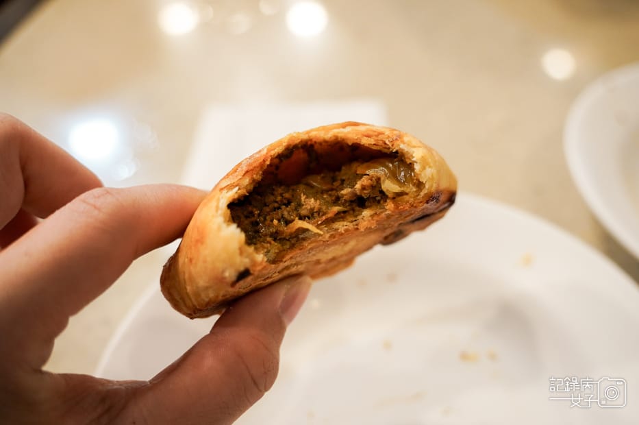 29亞庇瓊萬興肉包Keng Wan Hing菠蘿包叉燒包咖哩餃.jpg