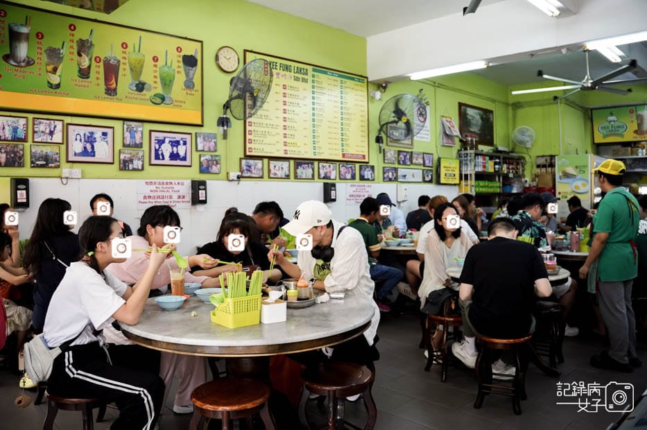 8沙巴Yee Fung怡豐茶室叻沙王干撈面加央面包咖椰吐司.jpg 8沙巴Yee Fung怡豐茶室叻沙王干撈面加央面包咖椰吐司.jpg