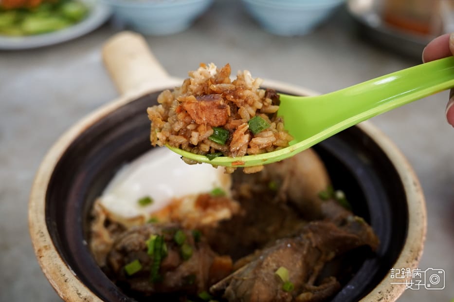 23沙巴Yee Fung怡豐茶室砂煲雞飯.jpg 23沙巴Yee Fung怡豐茶室砂煲雞飯.jpg