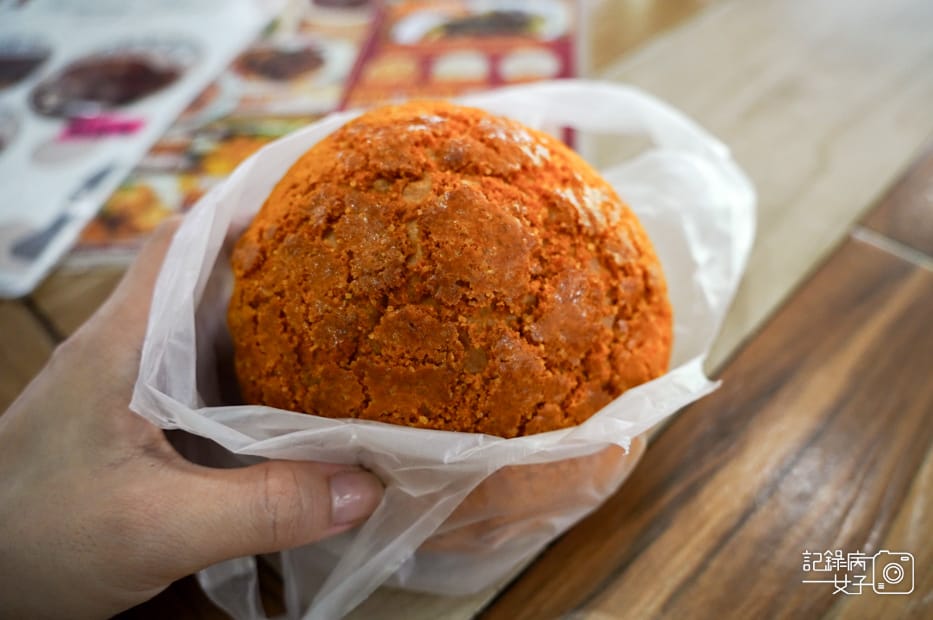 9馬來西亞沙巴33麵包茶室Kedai Kopi 33叉燒包菠蘿麵包.jpg