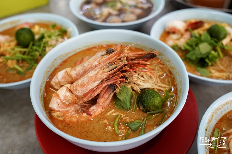 15沙巴Yee Fung怡豐茶室叻沙王干撈面加央面包咖椰吐司.jpg 15沙巴Yee Fung怡豐茶室叻沙王干撈面加央面包咖椰吐司.jpg