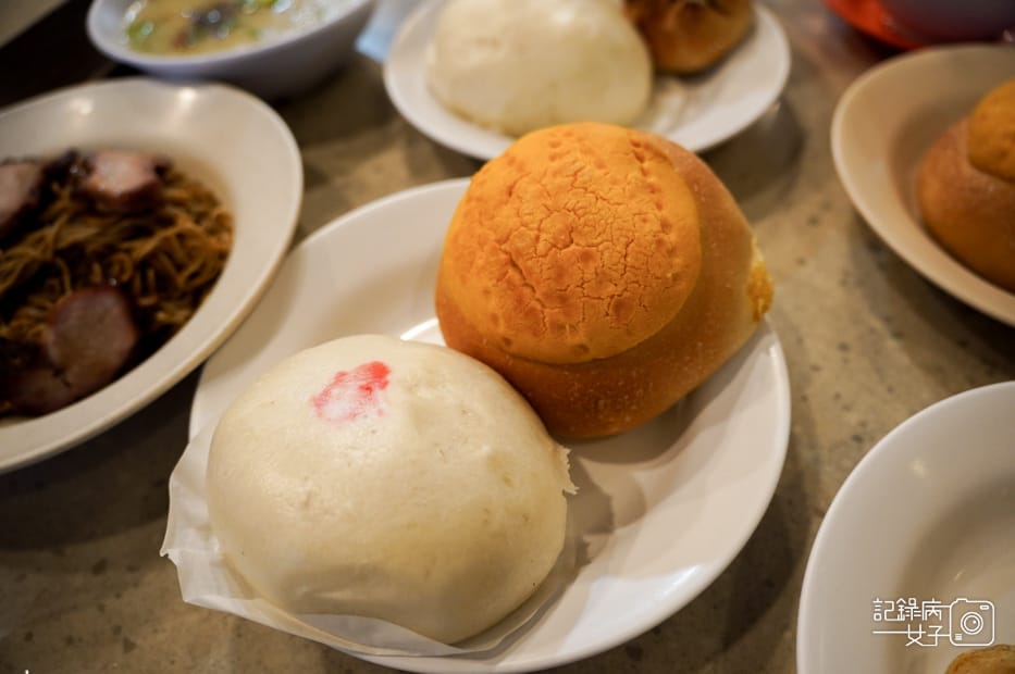 20亞庇瓊萬興肉包Keng Wan Hing菠蘿包叉燒包咖哩餃.jpg