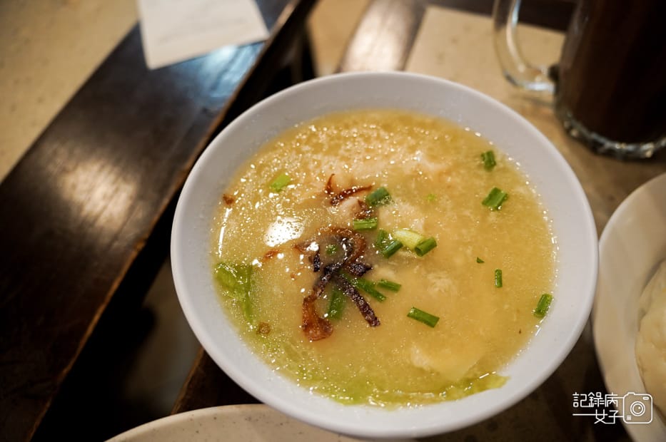 32亞庇瓊萬興肉包Keng Wan Hing干撈米粉撈麵粥.jpg