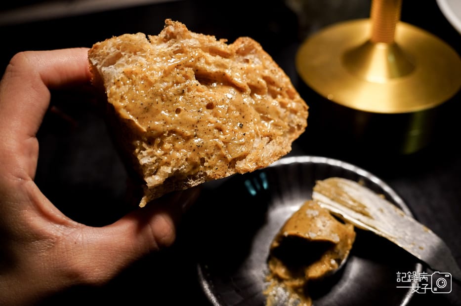 22台北大安Potions Magic Bar魔藥學餐酒館哈利波特霍格華前菜裸麥麵包.jpg