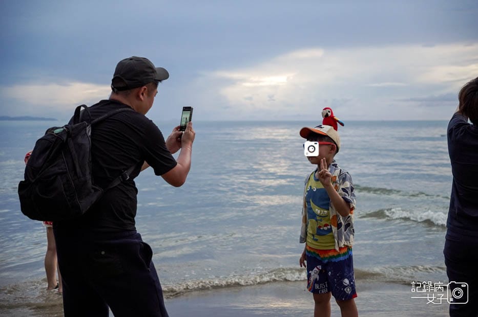 7馬來西亞沙巴Kota Kinabalu Pantai Tanjung Aru 丹絨亞路海灘火紅夕陽熱門景點.jpg 7馬來西亞沙巴Kota Kinabalu Pantai Tanjung Aru 丹絨亞路海灘火紅夕陽熱門景點.jpg