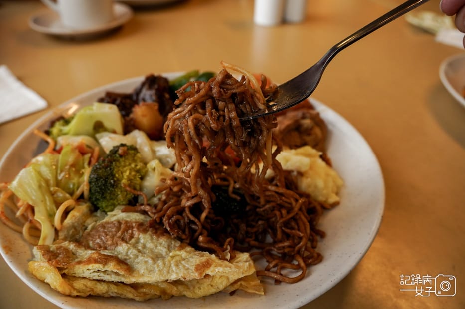 33沙巴神山Mount Kinabalu京那巴魯山山屋buffet吃到飽RESTAURANT LABAN RATAP.jpg