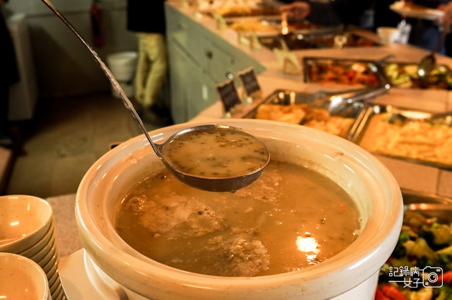 27沙巴神山Mount Kinabalu京那巴魯山山屋buffet吃到飽RESTAURANT LABAN RATAP.jpg