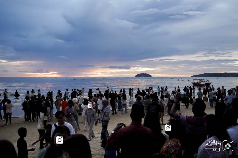 6馬來西亞沙巴Kota Kinabalu Pantai Tanjung Aru 丹絨亞路海灘火紅夕陽熱門景點.jpg 6馬來西亞沙巴Kota Kinabalu Pantai Tanjung Aru 丹絨亞路海灘火紅夕陽熱門景點.jpg