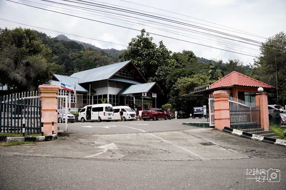 1馬來西亞波令溫泉泡腳阿諾爾特大王花瀑布Poring Hot Spring.jpg 1馬來西亞波令溫泉泡腳阿諾爾特大王花瀑布Poring Hot Spring.jpg