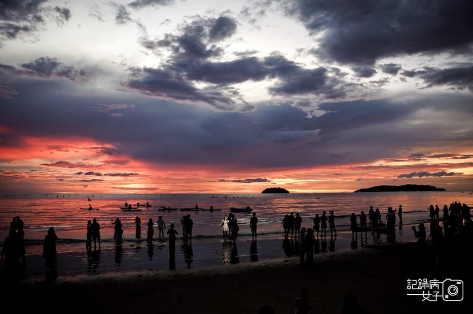 12馬來西亞沙巴Kota Kinabalu Pantai Tanjung Aru 丹絨亞路海灘火紅夕陽熱門景點.jpg 12馬來西亞沙巴Kota Kinabalu Pantai Tanjung Aru 丹絨亞路海灘火紅夕陽熱門景點.jpg