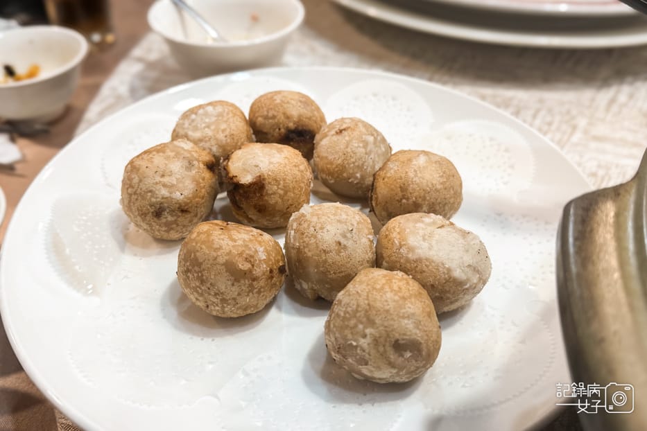 37台北米其林明福台菜海產推薦炸芋泥球豆沙.jpg