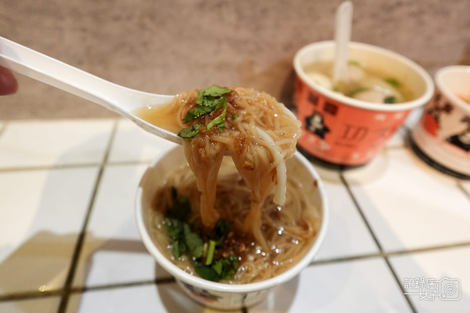 17功夫肉圓白滷大腸清麵線綜合丸湯笑傲蘿蔔湯.jpg