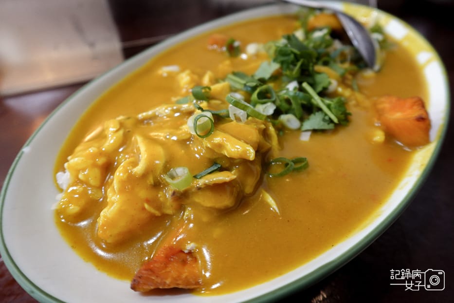 32武昌市場越南河內河粉招牌生牛肉河粉越式咖哩雞飯.jpg 32武昌市場越南河內河粉招牌生牛肉河粉越式咖哩雞飯.jpg