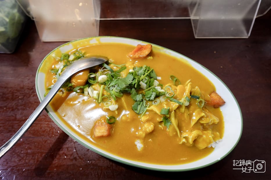 31武昌市場越南河內河粉招牌生牛肉河粉越式咖哩雞飯.jpg 31武昌市場越南河內河粉招牌生牛肉河粉越式咖哩雞飯.jpg