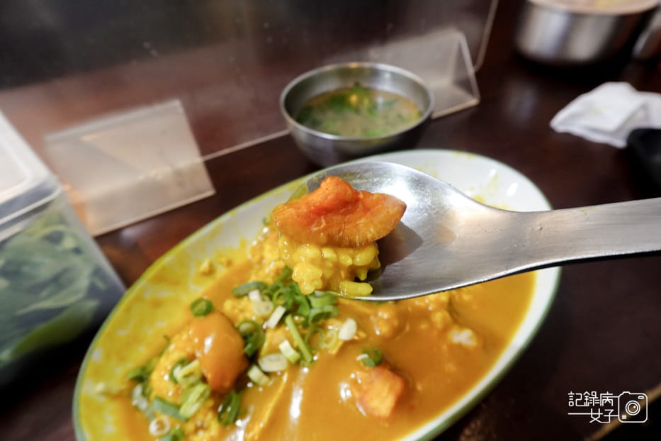 36武昌市場越南河內河粉招牌生牛肉河粉越式咖哩雞飯.jpg 36武昌市場越南河內河粉招牌生牛肉河粉越式咖哩雞飯.jpg