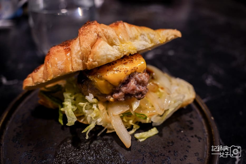 49鐵 F.f Teppanyaki 鐵板燒Fine dining和牛漢堡排可頌.jpg