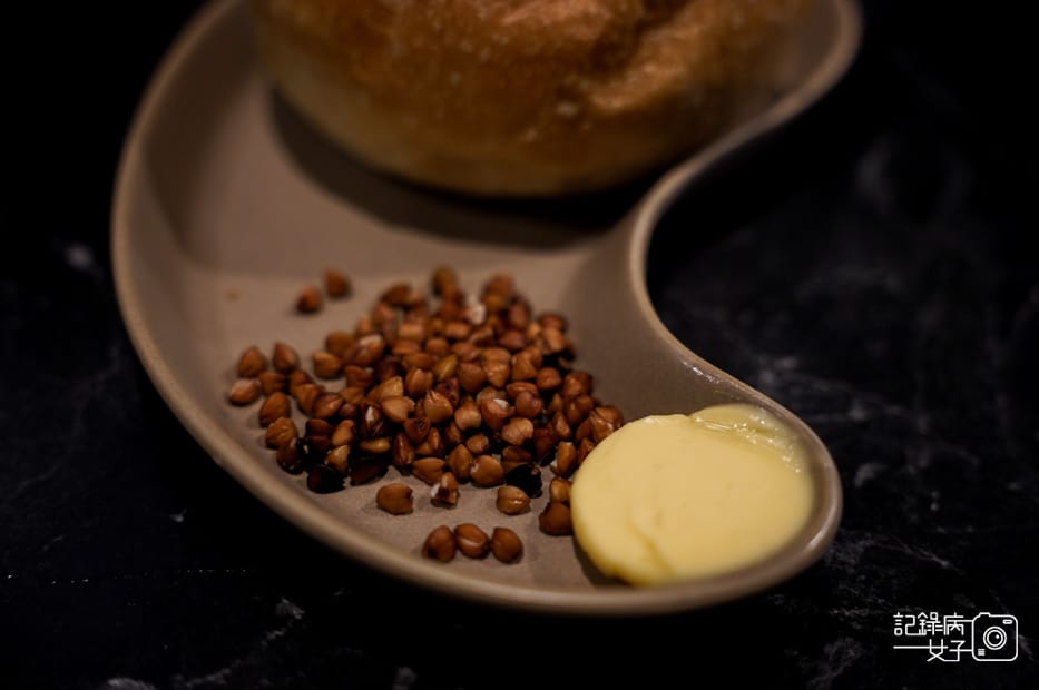 13鐵 F.f Teppanyaki 鐵板燒Fine dining餐前奶油麵包.jpg