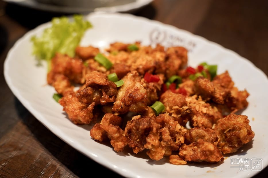 27新加坡松發肉骨茶蒜香炸鸡丁 Fragrant Garlic Fried Chicken.jpg