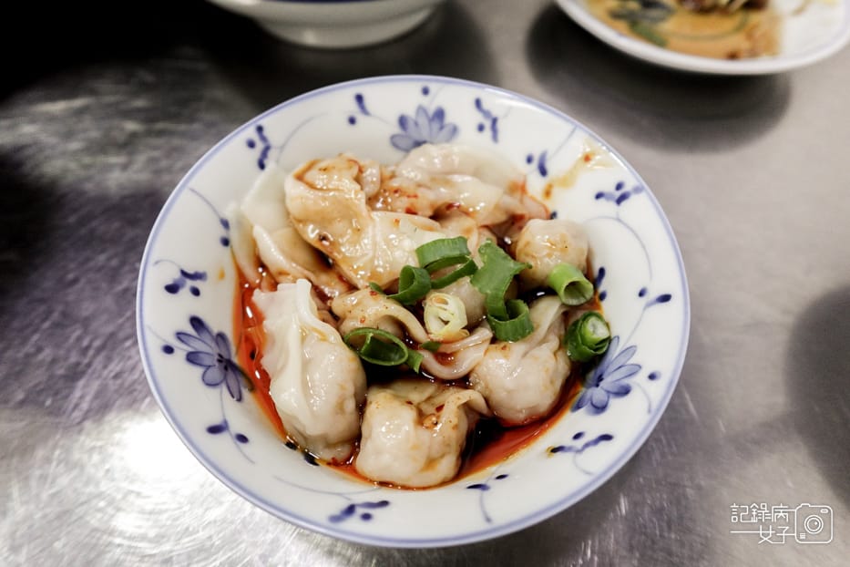 38信義區老邱牛肉麵花椒紅油炒手豆漿喝到飽.jpg 38信義區老邱牛肉麵花椒紅油炒手豆漿喝到飽.jpg