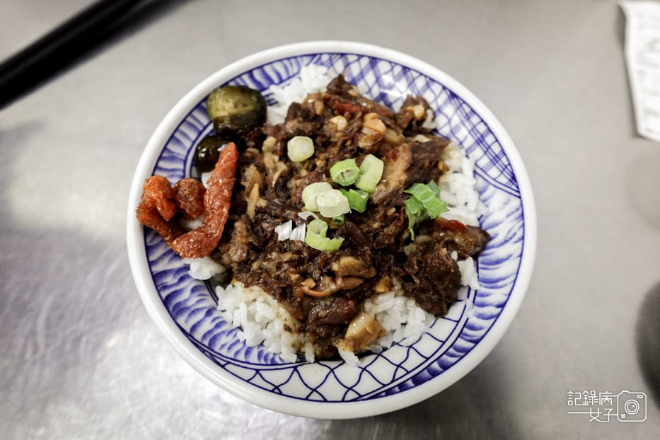 35信義區老邱牛肉麵牛滷飯滷肉飯牛雜湯.jpg 35信義區老邱牛肉麵牛滷飯滷肉飯牛雜湯.jpg