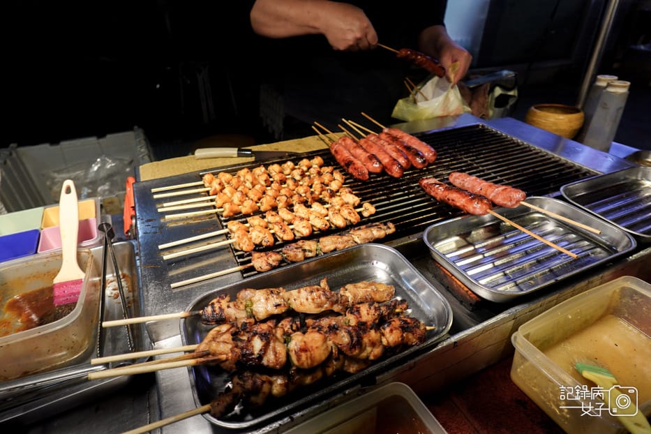34台北臨江街夜市瑪拉桑原住民山豬肉香腸烤山雞肉串.jpg