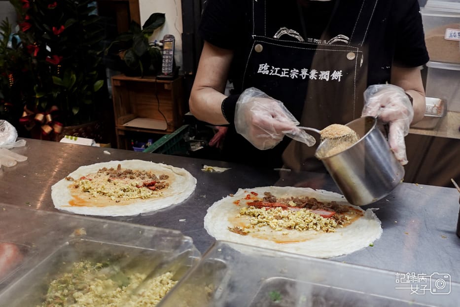 23台北臨江街夜市臨江正宗專業手工潤餅巨大潤餅朝天椒辣味潤餅.jpg