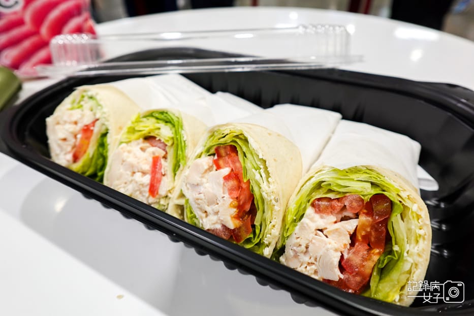 4好市多開箱凱薩雞肉捲熟食區推薦costco雞胸肉沙拉.jpg