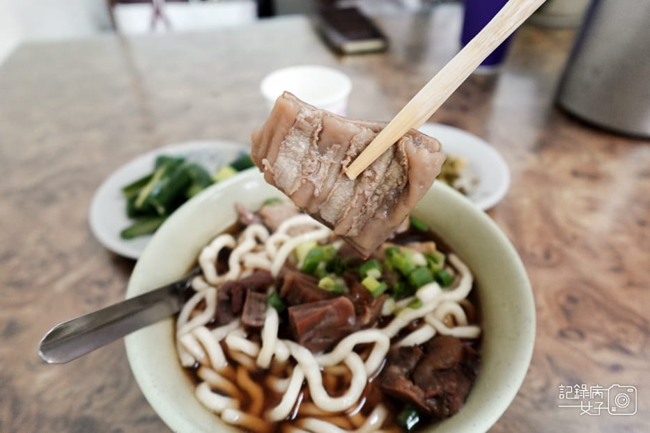 21萬華洛陽富宏牛肉麵24小時營業牛肉麵牛雜麵牛肚牛筋.jpg 21萬華洛陽富宏牛肉麵24小時營業牛肉麵牛雜麵牛肚牛筋.jpg