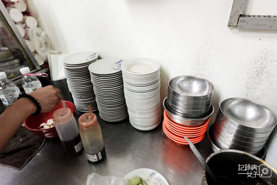 7萬華洛陽富宏牛肉麵24小時營業牛肉麵牛油飲品無限暢飲.jpg 7萬華洛陽富宏牛肉麵24小時營業牛肉麵牛油飲品無限暢飲.jpg