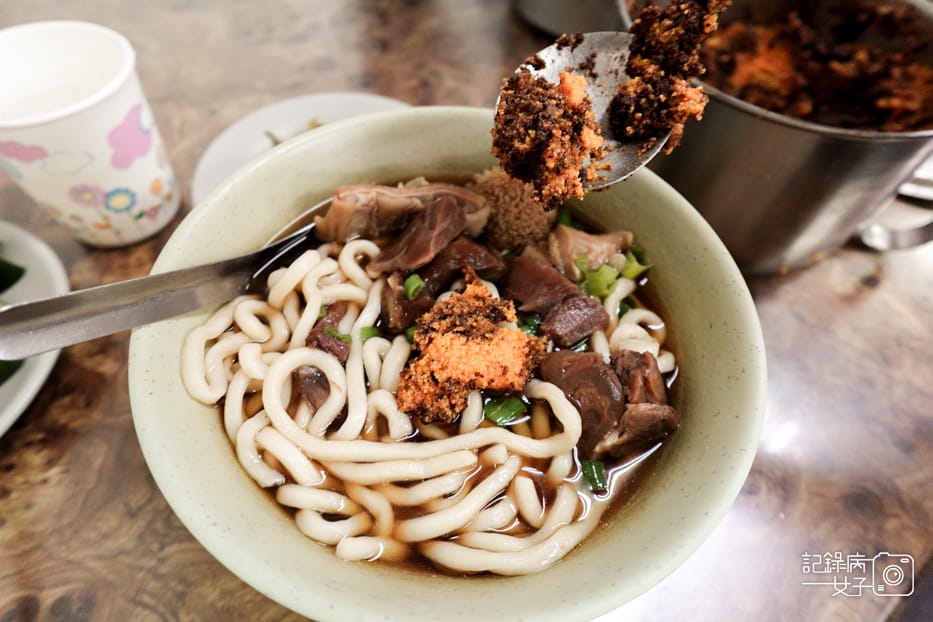 26萬華洛陽富宏牛肉麵24小時營業牛肉麵牛油飲品無限暢飲.jpg 26萬華洛陽富宏牛肉麵24小時營業牛肉麵牛油飲品無限暢飲.jpg