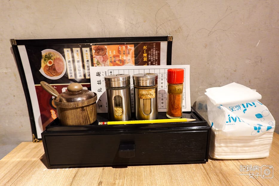 9士林夜市百八龍拉麵人氣濃厚豚骨柚香沾麵干貝雞湯拉麵.jpg 9士林夜市百八龍拉麵人氣濃厚豚骨柚香沾麵干貝雞湯拉麵.jpg