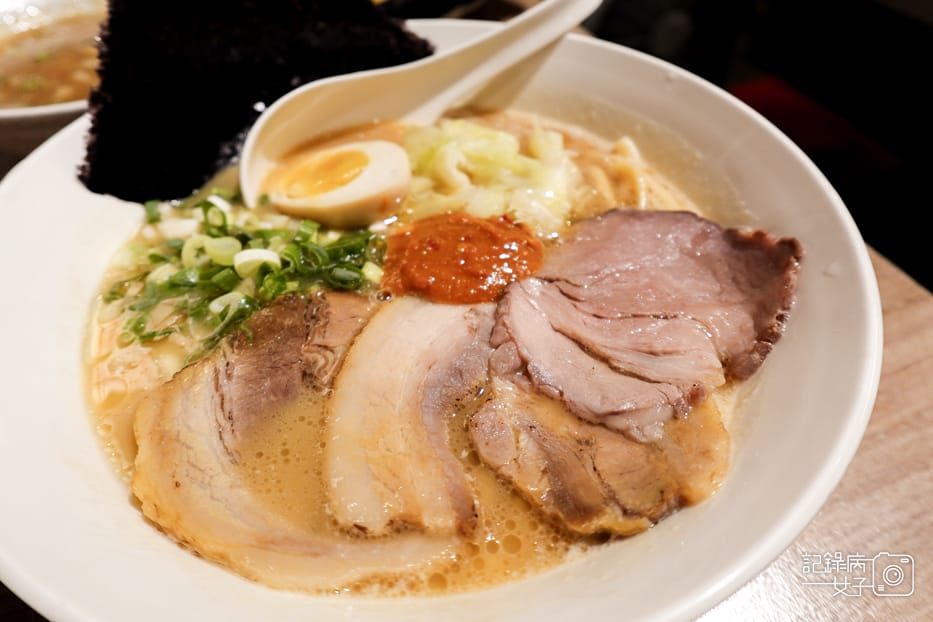 5台北士林夜市美食百八龍拉麵豚骨柚香沾麵豚骨激辛拉麵免費加麵.jpg 5台北士林夜市美食百八龍拉麵豚骨柚香沾麵豚骨激辛拉麵免費加麵.jpg