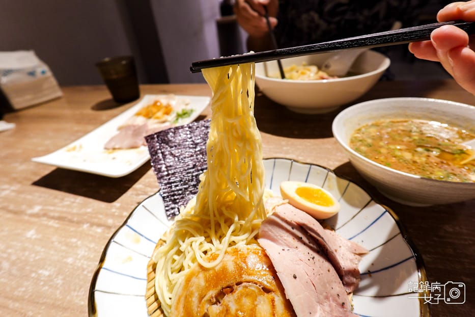 22士林夜市百八龍拉麵人氣濃厚豚骨柚香沾麵干貝雞湯拉麵.jpg 22士林夜市百八龍拉麵人氣濃厚豚骨柚香沾麵干貝雞湯拉麵.jpg