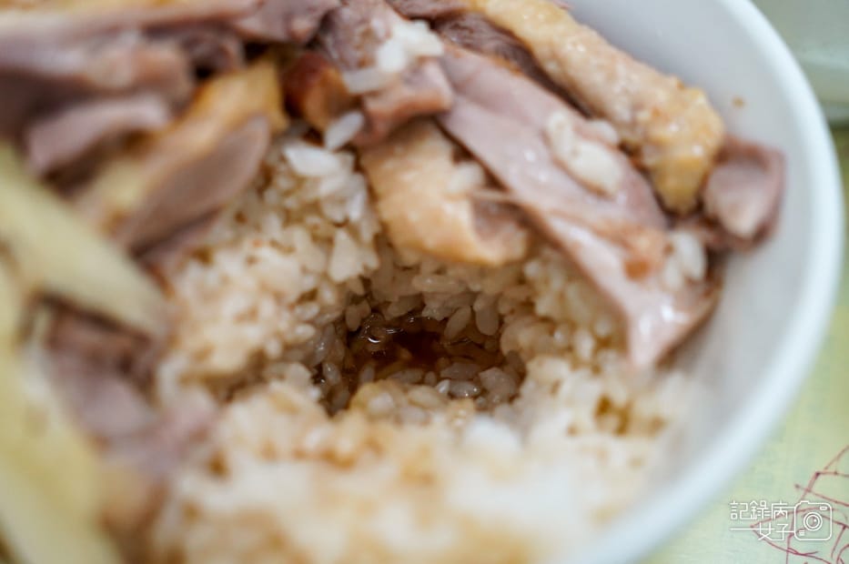 35高雄左營正宗鴨肉飯限量手工切鴨腿飯下水湯鴨珍鴨心.jpg