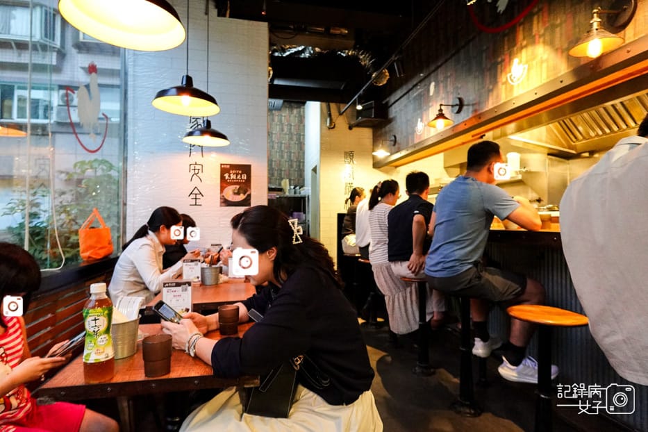 6台北大安區鳥人拉麵超厚切豬叉燒燒拉麵雞白湯拉麵炙烤豬肉絲丼飯.jpg 6台北大安區鳥人拉麵超厚切豬叉燒燒拉麵雞白湯拉麵炙烤豬肉絲丼飯.jpg