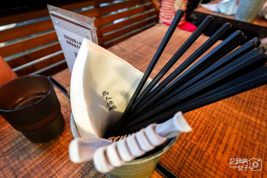 7台北大安區鳥人拉麵超厚切豬叉燒燒拉麵雞白湯拉麵炙烤豬肉絲丼飯.jpg 7台北大安區鳥人拉麵超厚切豬叉燒燒拉麵雞白湯拉麵炙烤豬肉絲丼飯.jpg