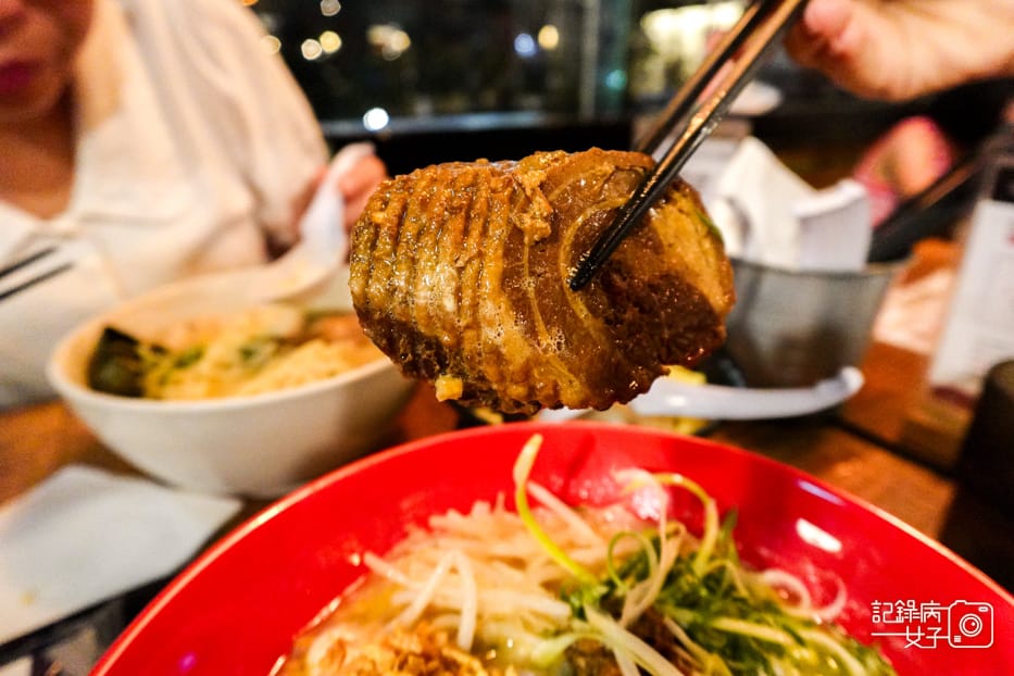 31台北大安區鳥人厚切叉燒拉麵雞白湯豚骨湯.jpg 31台北大安區鳥人厚切叉燒拉麵雞白湯豚骨湯.jpg