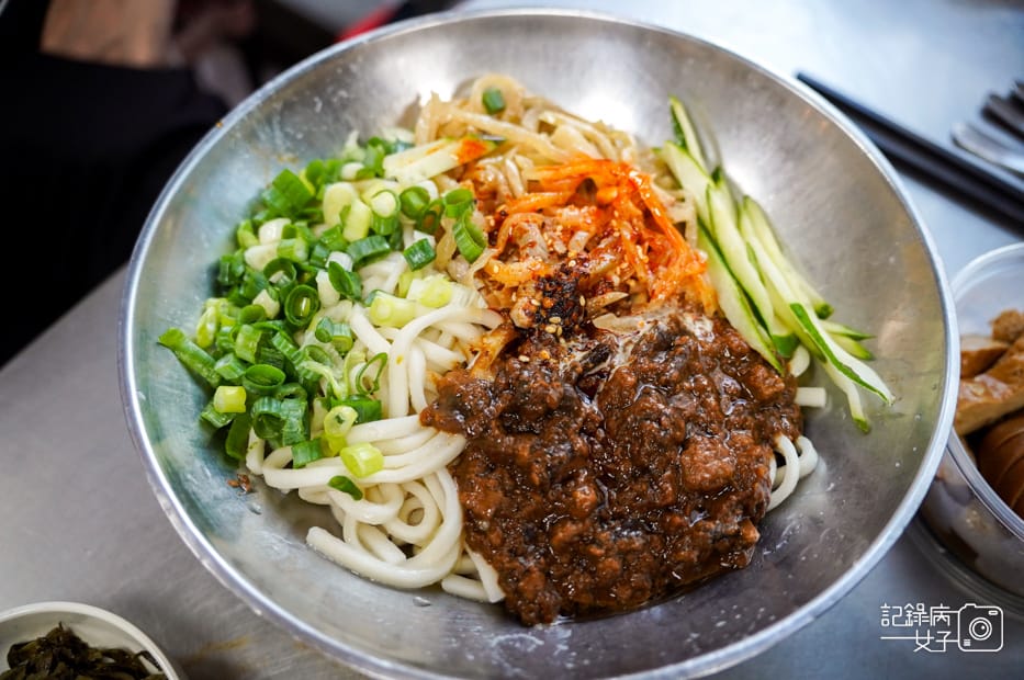 16桃園中壢24小時營業永川牛肉麵重口味川味牛肉麵乾拌武松麵.jpg