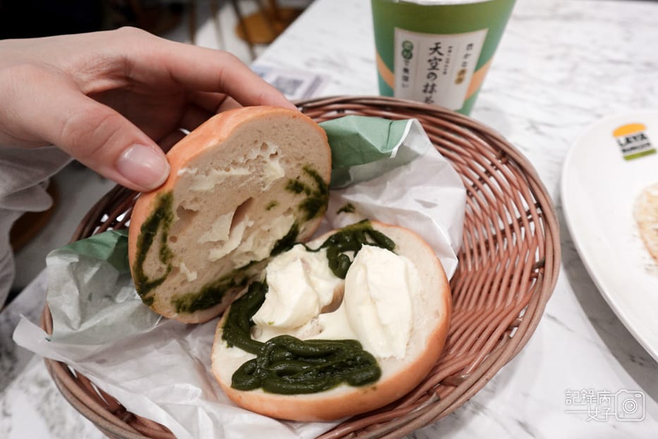 6拉亞漢堡天空の抹茶開箱抹茶乳酪貝果抹茶皇后奶油吐司拿鐵.jpg